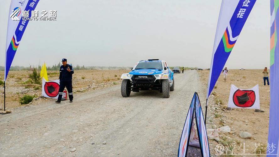 叶城汇聚强劲车队 越野赛事重燃战火 叶城汇聚强劲车队 越野赛事重燃战火